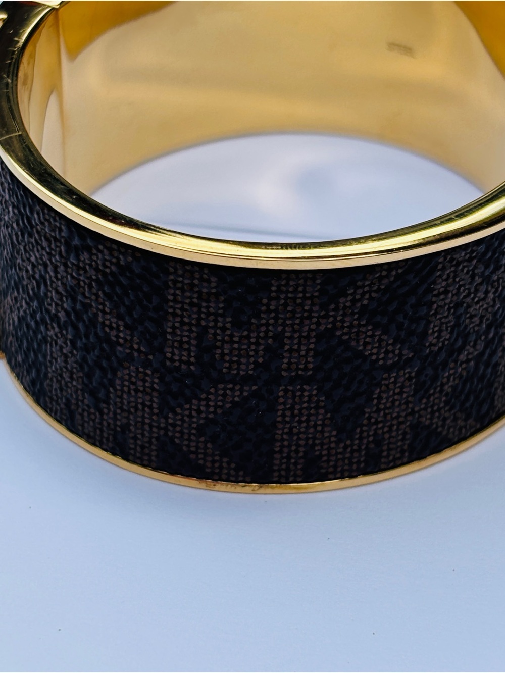 Michael Kors Mott Logo Bracelet Bangle size 6-1/2” - Picture 8 of 14